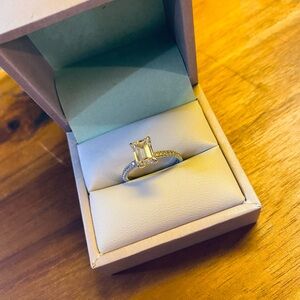 Emerald Scalloped Diamond Ring Size 6.5